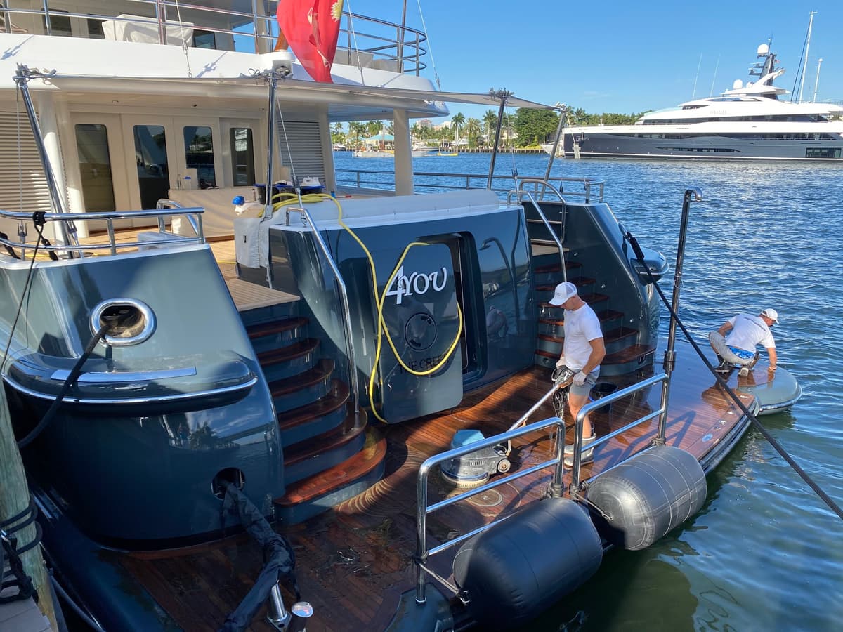 Yacht cleaning